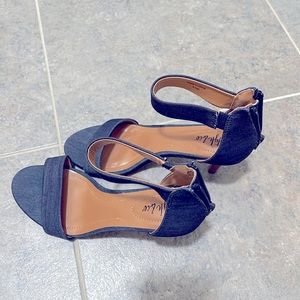 Dress sandals